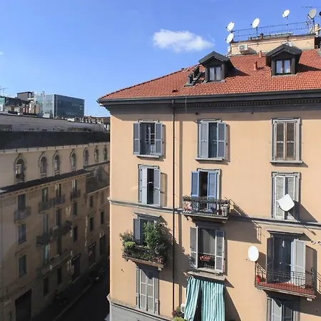 Apartment Plum Guide - The Sky Over *